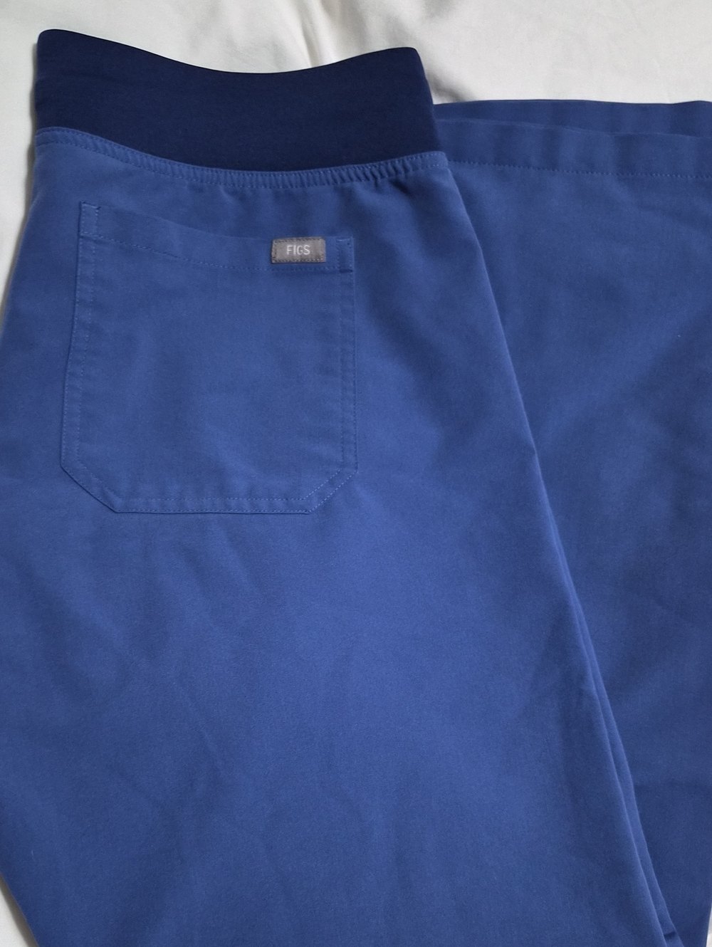Figs Livingston In DENIM- MED PETITE